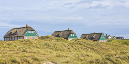 Genrefoto med stråtækte huse på Fanø